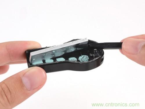 拆解新一代顛覆性產品: 穀歌Chromecast電視棒內部探秘