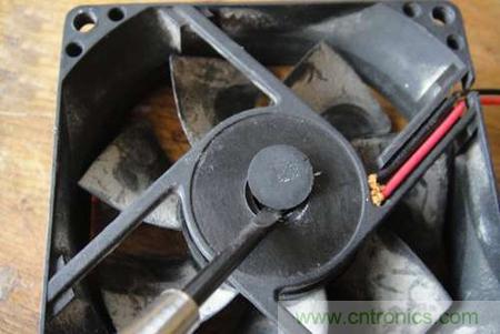 想減少電費嗎？DIY一個迷你風力發電機吧