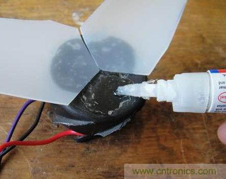 想減少電費嗎？DIY一個迷你風力發電機吧