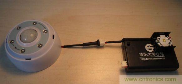 上接口插頭插座，套上熱縮管