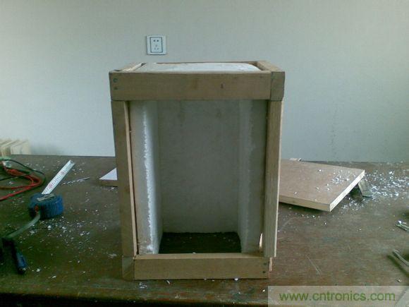 牛人DIY:百元自製車載冰箱