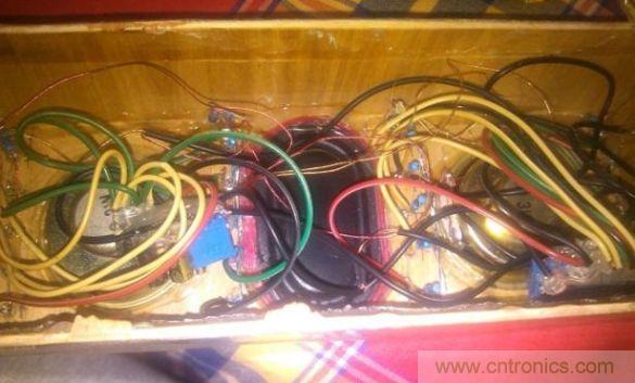 組裝，調試，安裝吸音棉