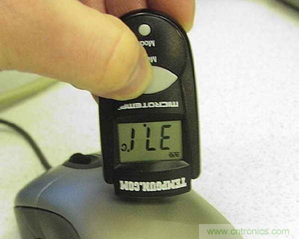 再測一下鼠標表麵，37.1攝氏度