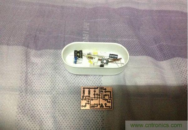 轉印、刮焊盤、備元件準備焊接