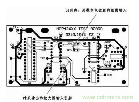 采用這種新的布線，將模擬線路和數字線路隔離開了。增大走線之間的距離，基本消除了在前麵布線中造成幹擾的數字噪聲。