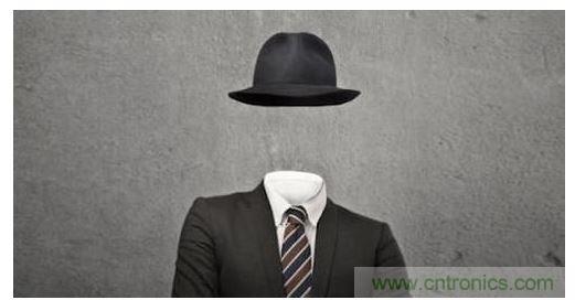 式隱形鬥篷利用主動式組件與被動式超穎材料，可望進一步縮減鬥篷尺寸，使其更適合個人使用