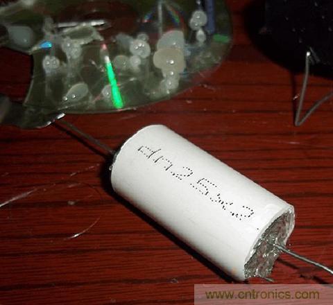 DIY：自製低成本、耐壓的50KV高壓電容