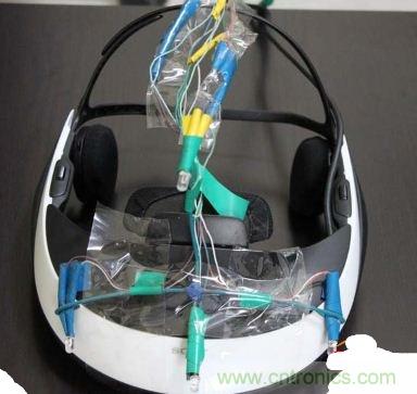 技術宅要逆天，DIY四點定位燈實現虛擬實境遊戲