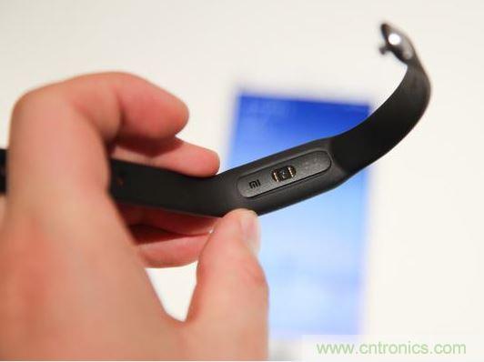 小米手環光感版體驗：便宜實惠，功能尚可