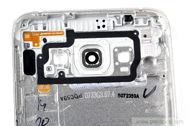 三星Galaxy A8拆解，中端、旗艦傻傻分不清楚