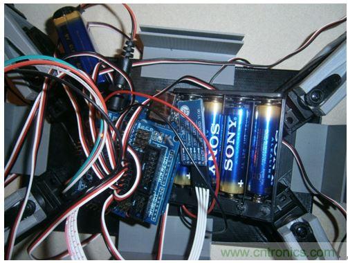 想要DIY一個會打招呼的超萌機器人嗎？猛戳這裏