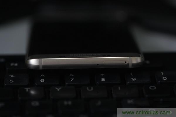 三星S6 Edge+拆解：比S6 Edge加在哪裏？