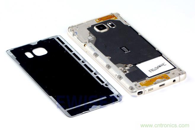 Galaxy Note5拆解，與S係列差距日漸模糊