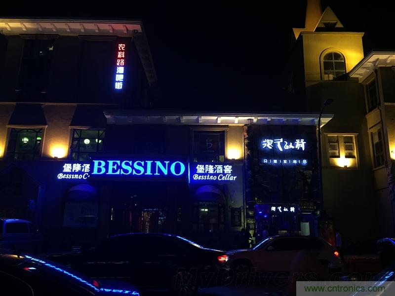 無邊框的 nubia Z9 ，一款既有驚喜，又有驚豔的智能手機