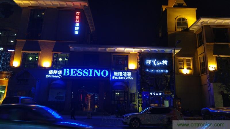 無邊框的 nubia Z9 ，一款既有驚喜，又有驚豔的智能手機