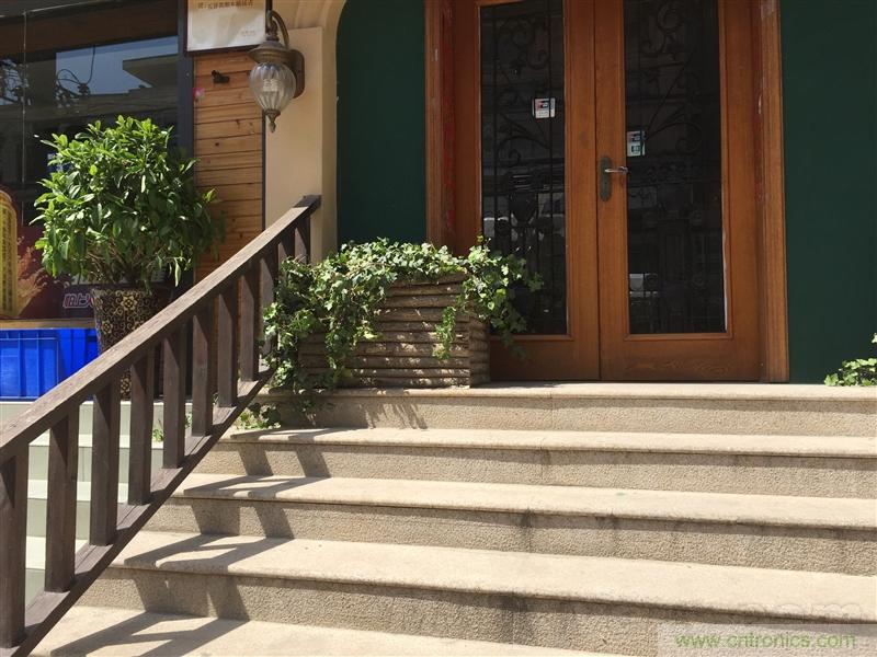 無邊框的 nubia Z9 ，一款既有驚喜，又有驚豔的智能手機