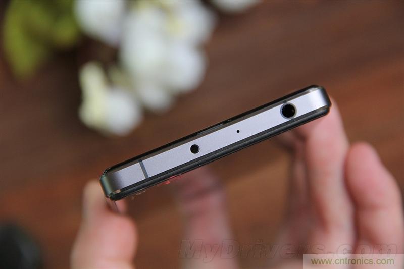 無邊框的 nubia Z9 ，一款既有驚喜，又有驚豔的智能手機
