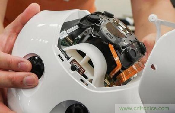 拆解筆記本不過癮，那就來拆拆日本情感機器人吧！