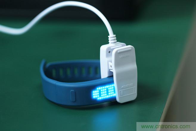 咕咚智能手環2上手評測：功能齊全，細節欠缺