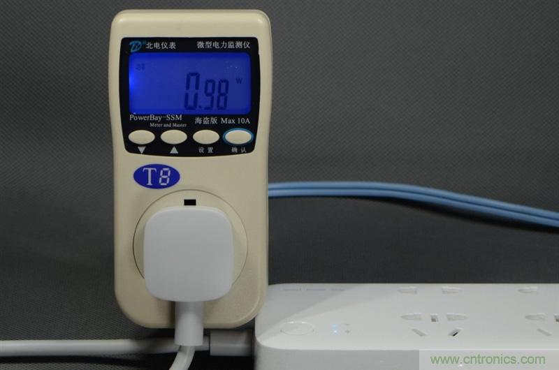 做工怒讚 神秘芯片！小米智能插線板拆解、評測