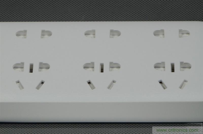 做工怒讚 神秘芯片！小米智能插線板拆解、評測