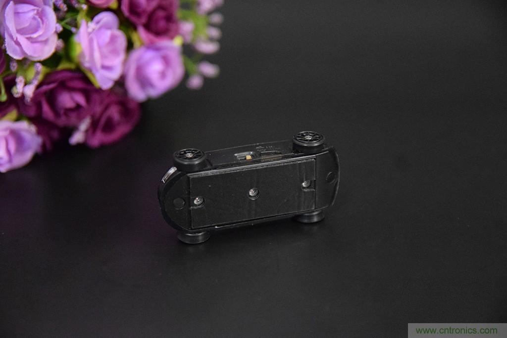 虛擬與現實相結合的飛車遊戲，讓你體驗速度與激情的碰撞！