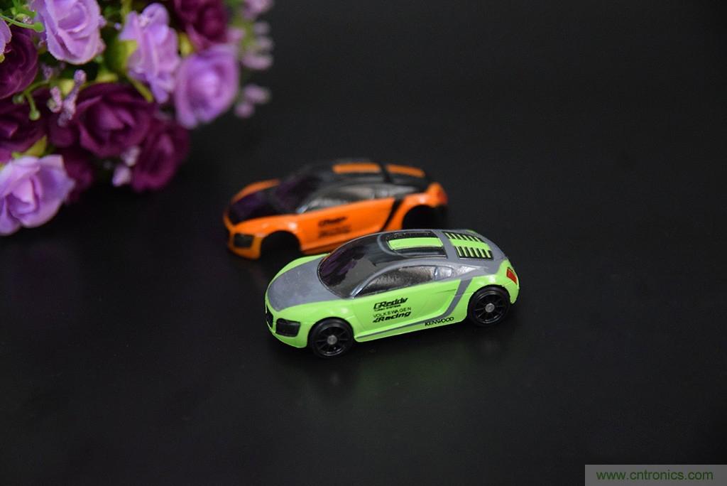 虛擬與現實相結合的飛車遊戲，讓你體驗速度與激情的碰撞！