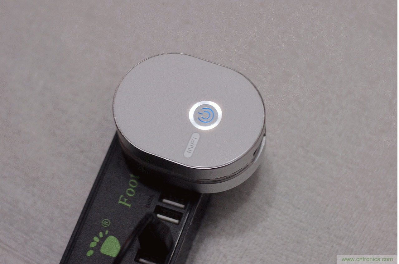 路由器也跟風玩分體設計，你咋不上天呢？