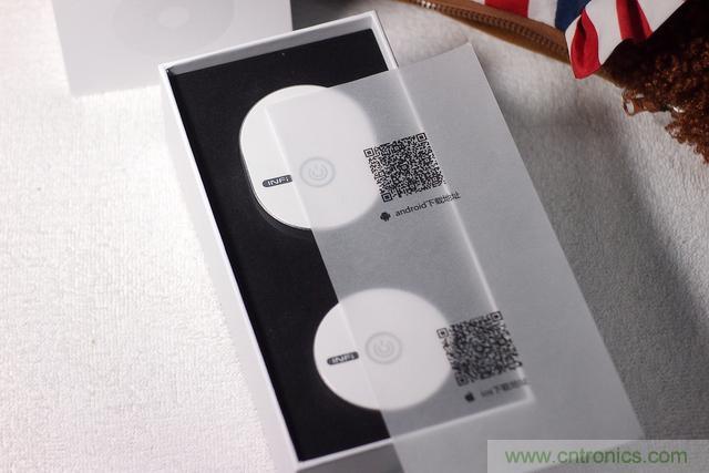 路由器也跟風玩分體設計，你咋不上天呢？