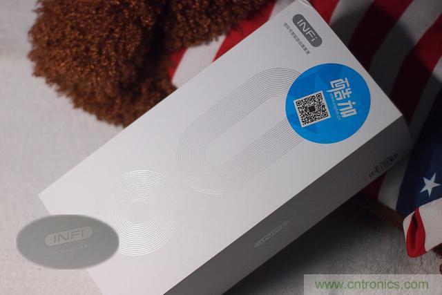 路由器也跟風玩分體設計，你咋不上天呢？