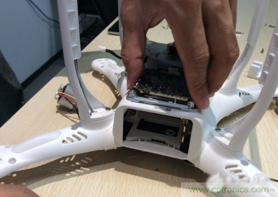 真飛機拆不著，那就來拆拆無人機&ldquo;鼻祖&rdquo;大疆吧！