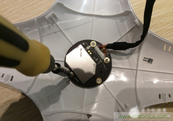 真飛機拆不著，那就來拆拆無人機&ldquo;鼻祖&rdquo;大疆吧！