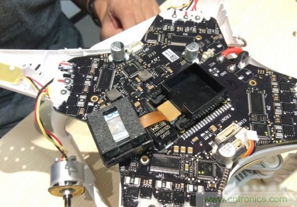 真飛機拆不著，那就來拆拆無人機&ldquo;鼻祖&rdquo;大疆吧！