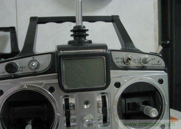 無人機 DIY 製作全過程，酷得不要不要的！