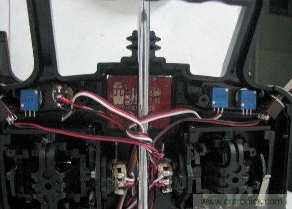 無人機 DIY 製作全過程，酷得不要不要的！