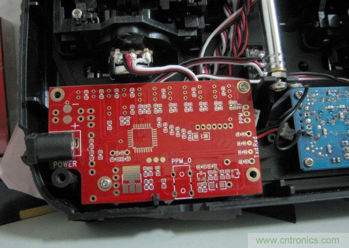 無人機 DIY 製作全過程，酷得不要不要的！