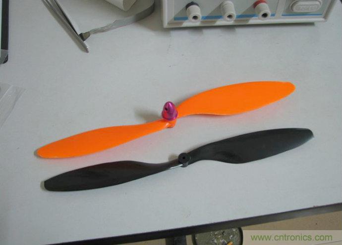 無人機 DIY 製作全過程，酷得不要不要的！