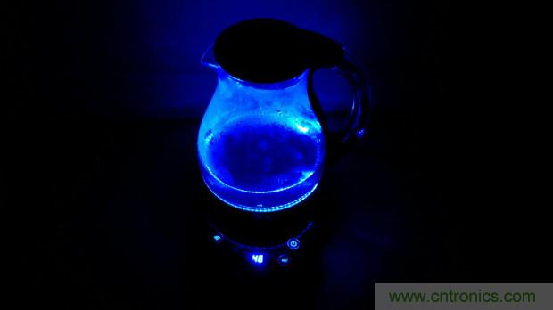 新的智能養生之道，從一個易叮雲智能水壺開始