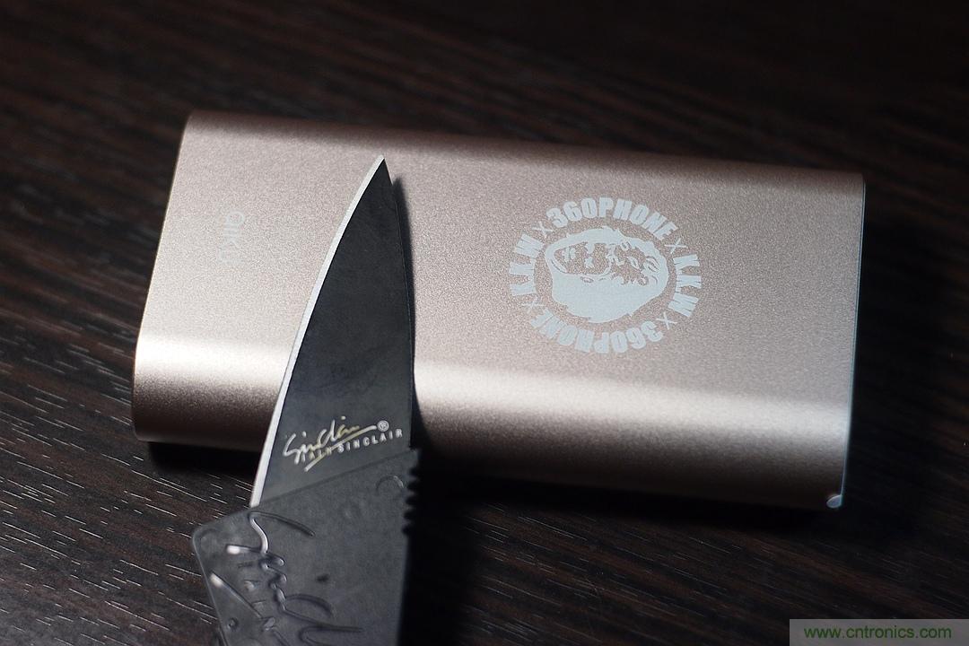 移動電源也玩雙引擎？快到你想象不到