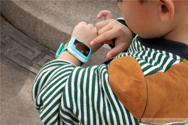 別讓《失孤》重演，360兒童手表幫你定住家中小頑童！