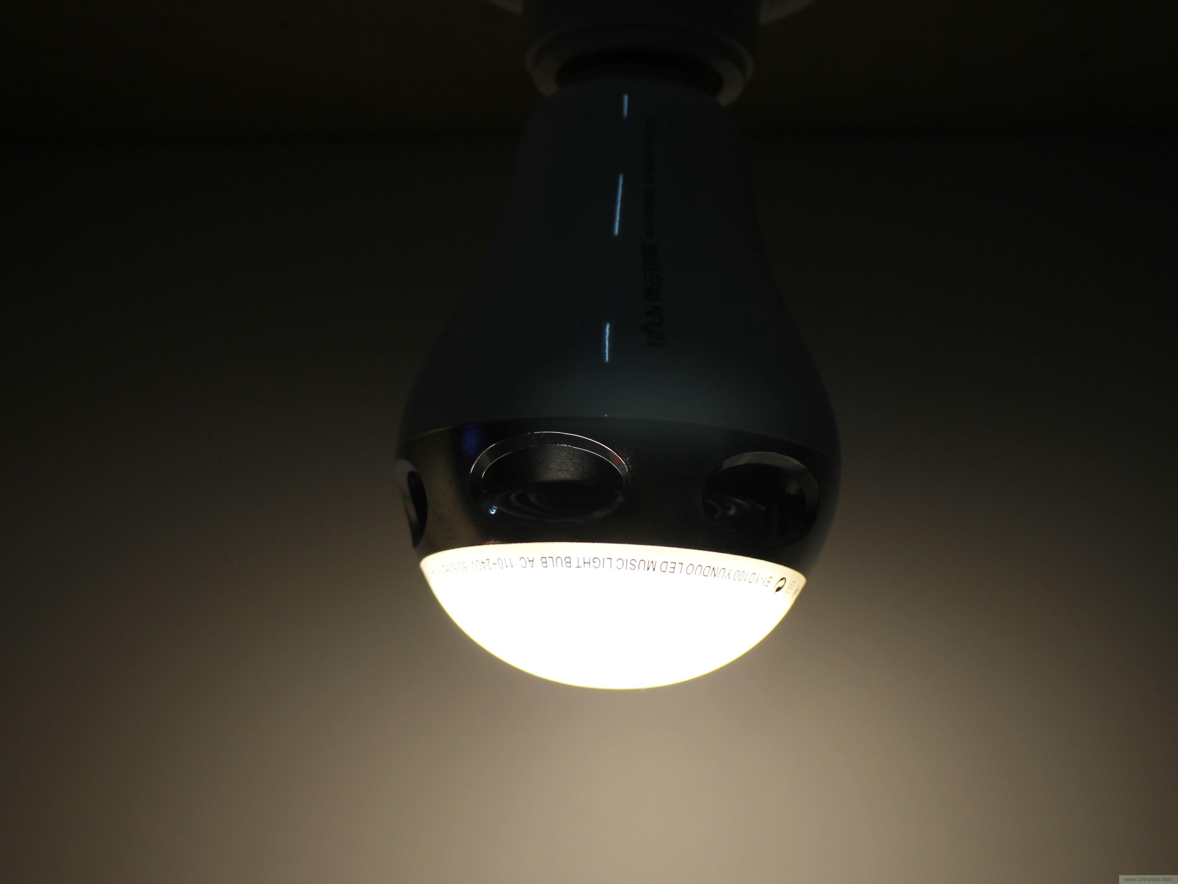 一款會講故事的燈泡，溫馨浪漫有格調