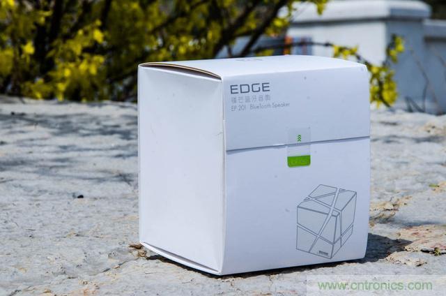 洛斐創意藍牙音箱，光與建築點綴生活