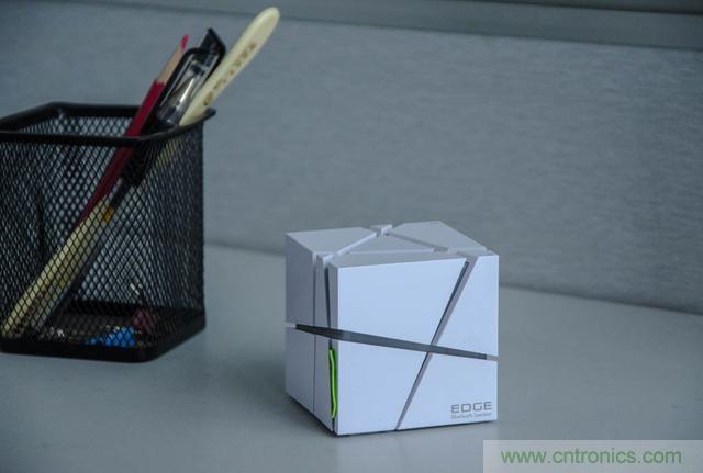 洛斐創意藍牙音箱，光與建築點綴生活