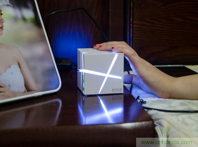 洛斐創意藍牙音箱，光與建築點綴生活