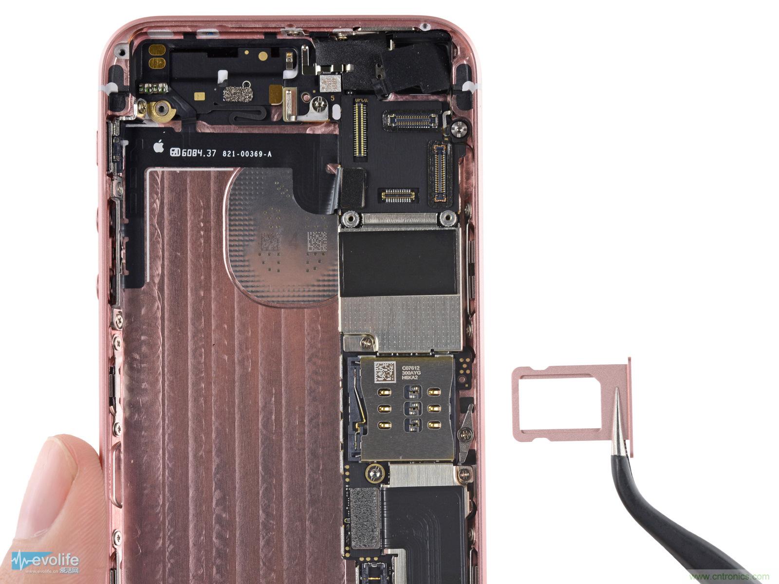 有什麼地方沒有變？iPhone SE真機拆解