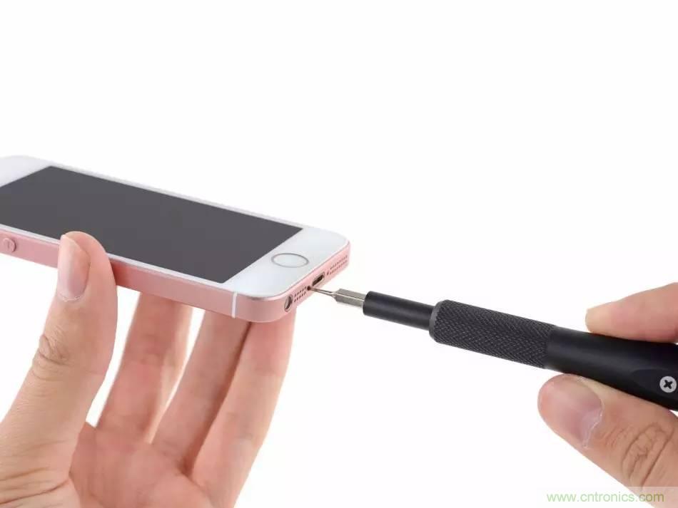 有什麼地方沒有變？iPhone SE真機拆解