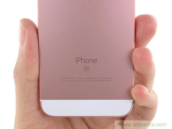 有什麼地方沒有變？iPhone SE真機拆解