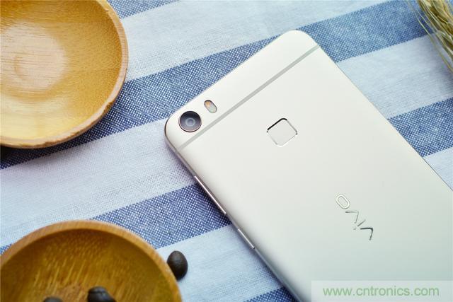 國產手機新標杆-vivo Xplay5全麵測評