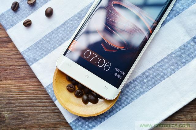 國產手機新標杆-vivo Xplay5全麵測評