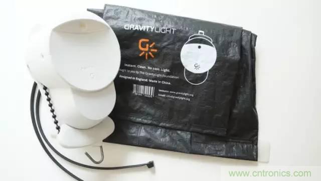 單靠重力就能工作的燈，將為15億人帶來光明